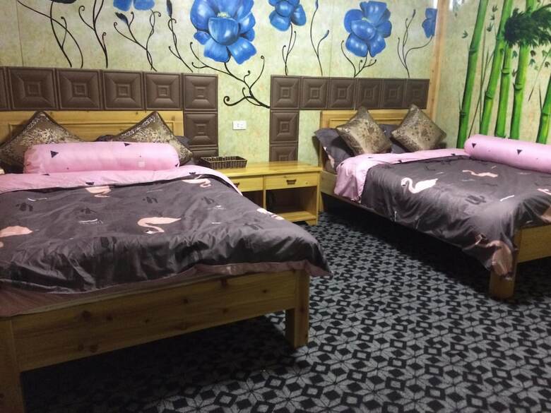 Hotel Homestay Vuon Hong Co