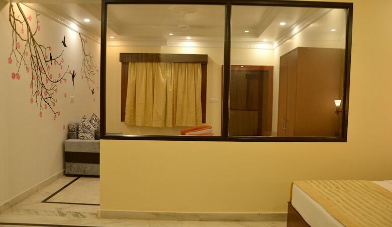 Hotel Khajuraho Temple View