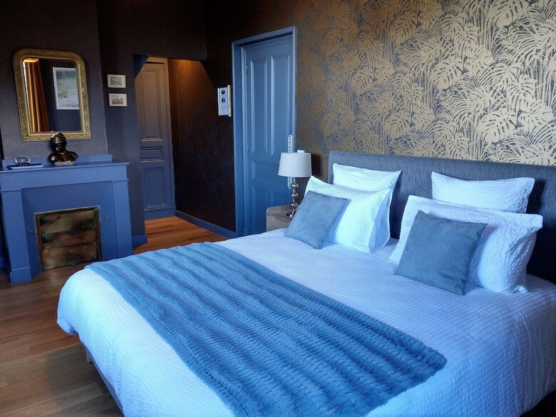 Hotel Guest Room Le Parc