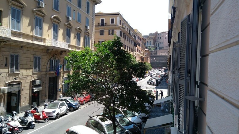 Hotel Vatican Comfort Suites