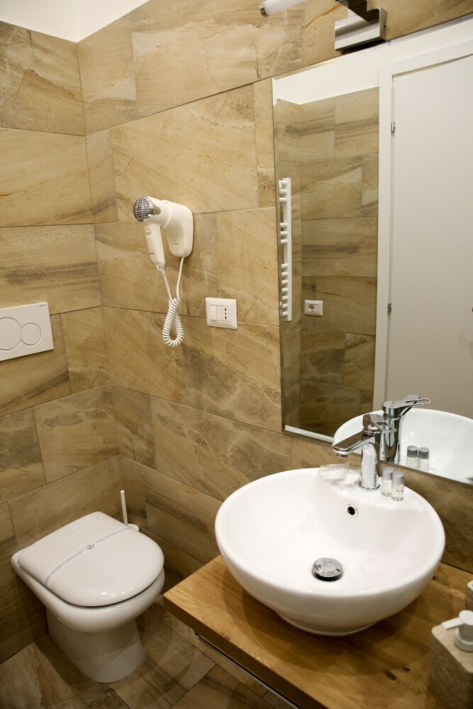 Hotel Vatican Comfort Suites