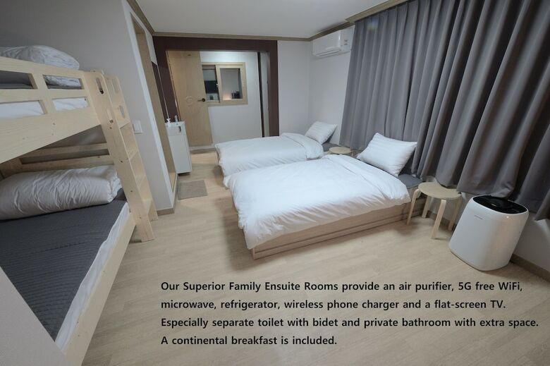 Hostal Y's House - Hostel
