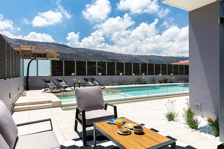 Ethereal Apartments Chania