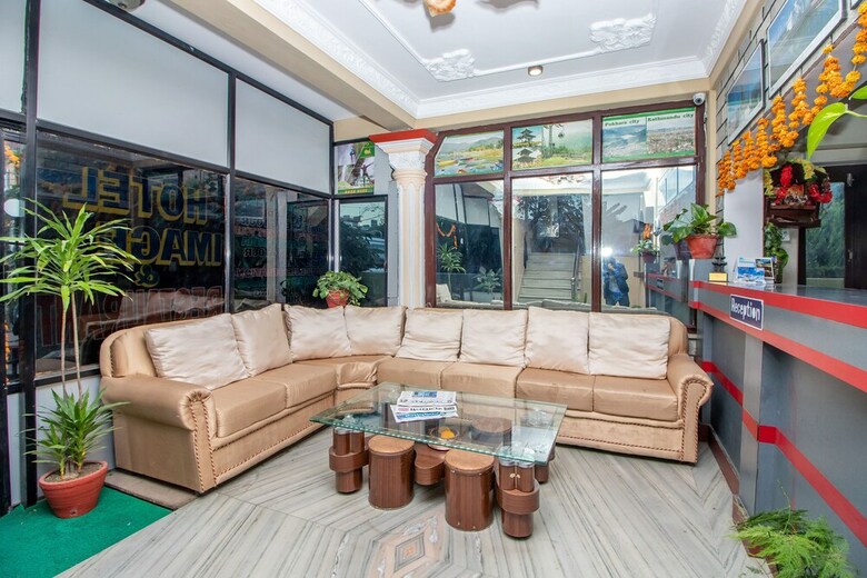 Oyo 249 Hotel Royal Image