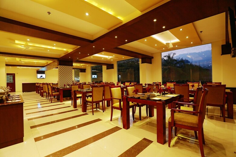 Hotel Gokulam Park Munnar