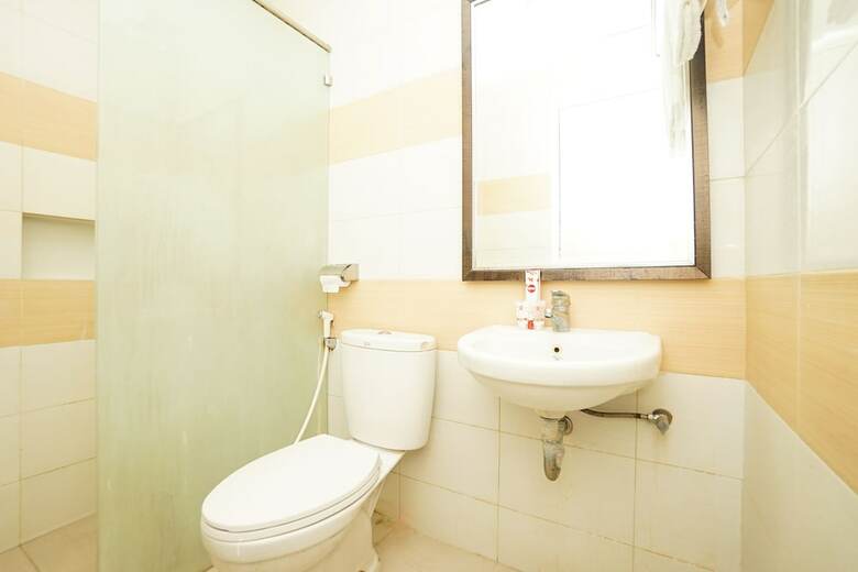 Hostal Oyo 255 98 Residence