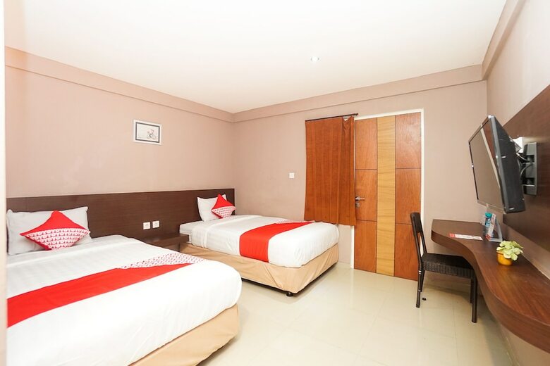 Hostal Oyo 255 98 Residence