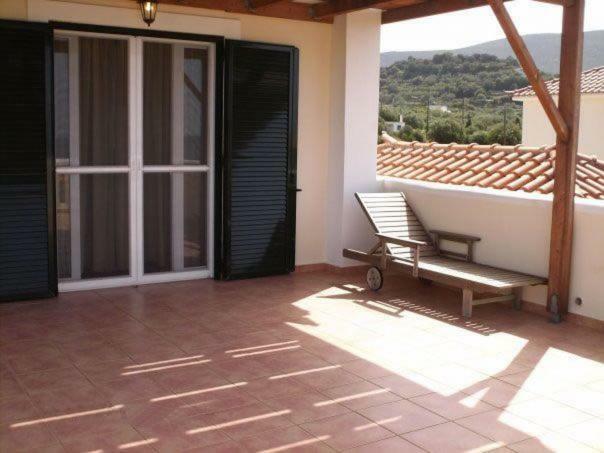 Apartamentos Tompras Village
