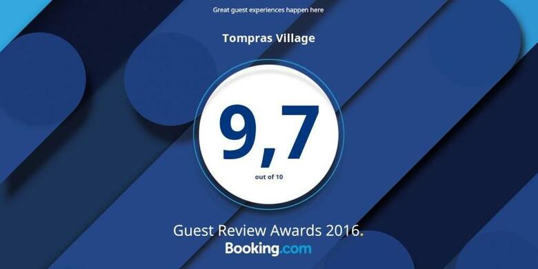 Apartamentos Tompras Village
