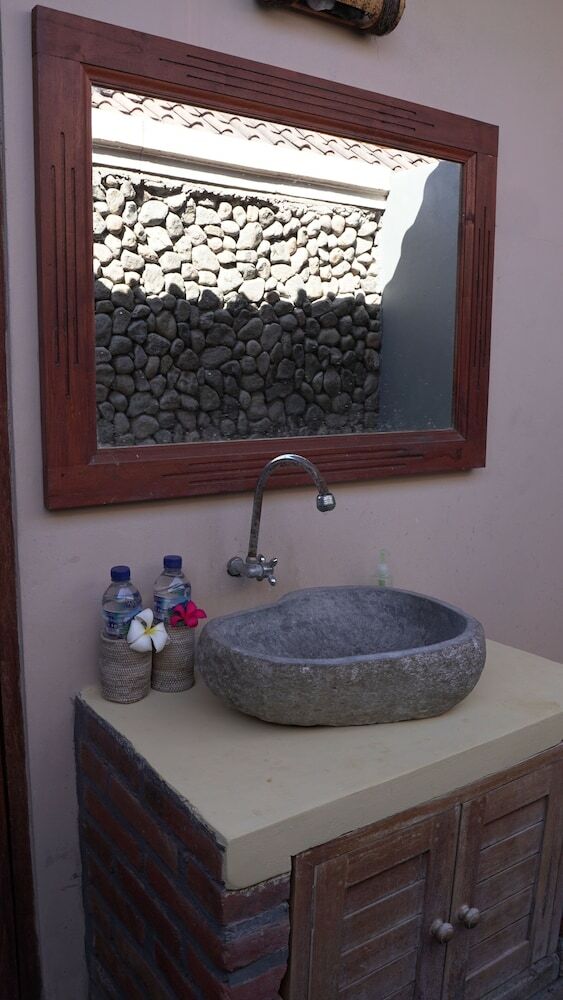 Hostal Menjangan Homestay