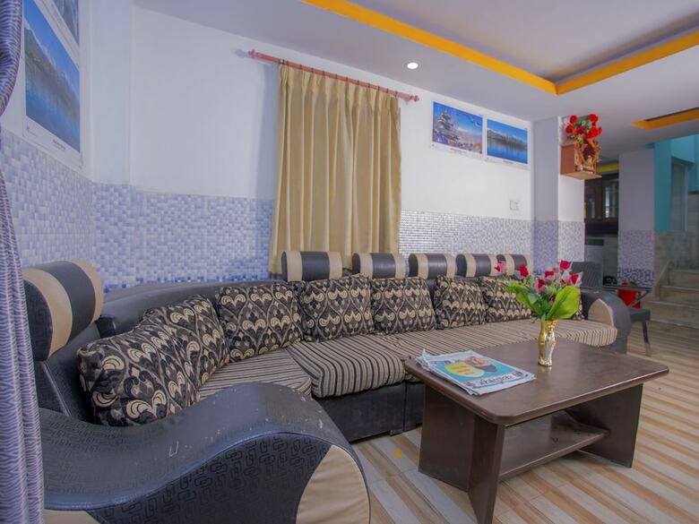 Hotel Oyo 243 Saypatri Guest House