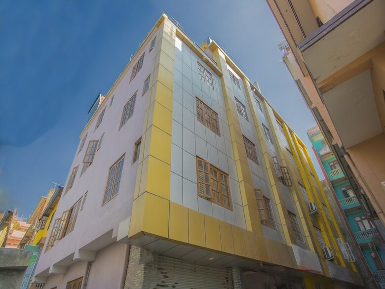 Hotel Oyo 243 Saypatri Guest House