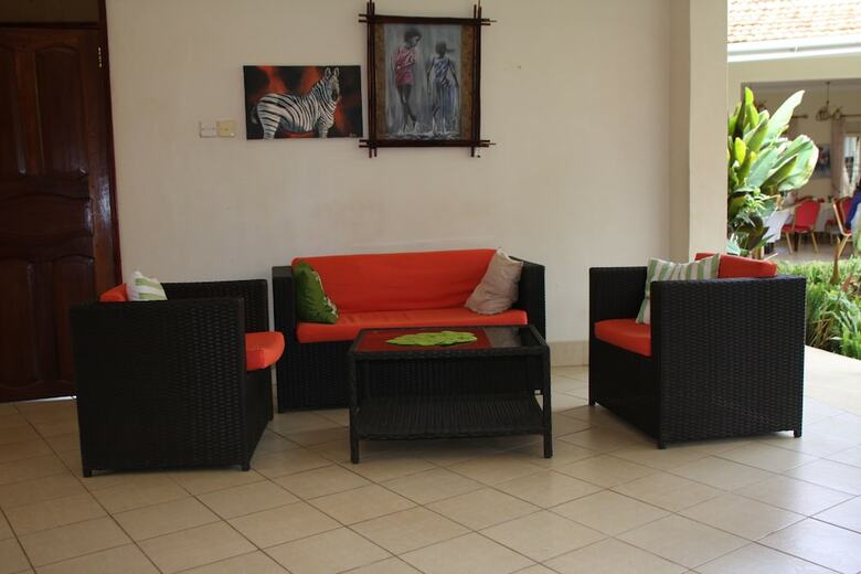 African Village Hotel