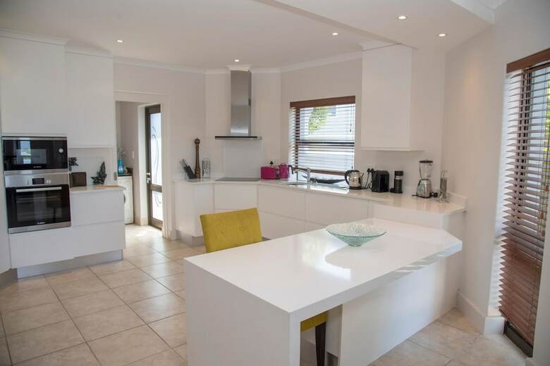Villa 12 Dunnage