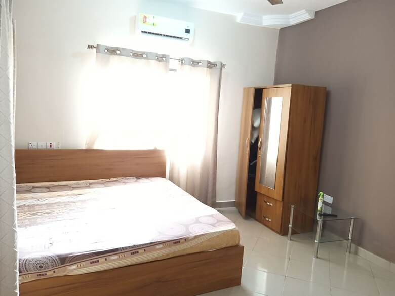 Aparthotel Ronna Apartments At Lakeside Estates