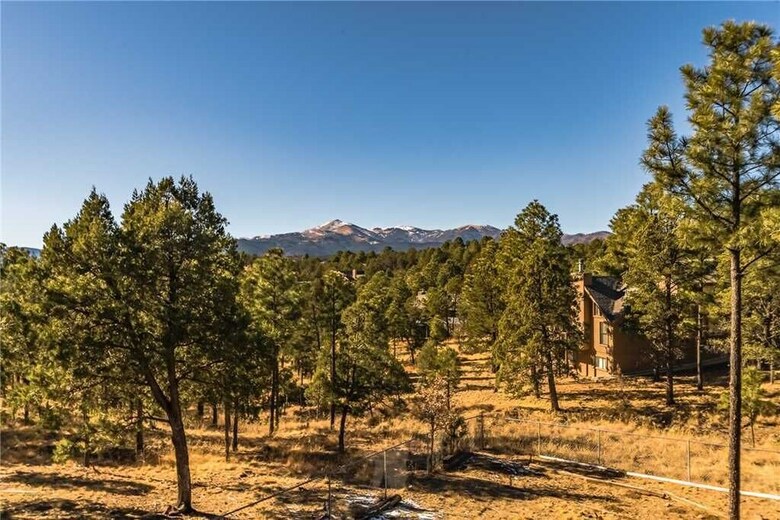Christi And Dons Nuthouse - Five Bedroom Cabin