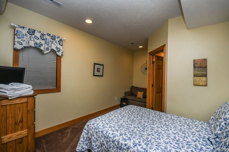 Great Escape 5 Bedroom House