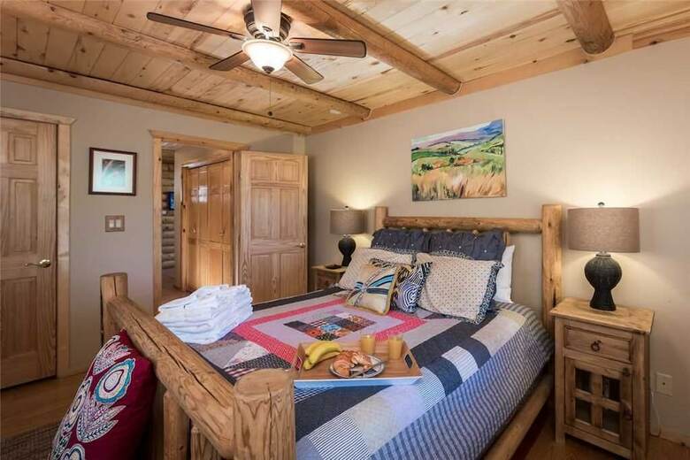 Mountain Valley View - Three Bedroom Cabin With Hot Tub