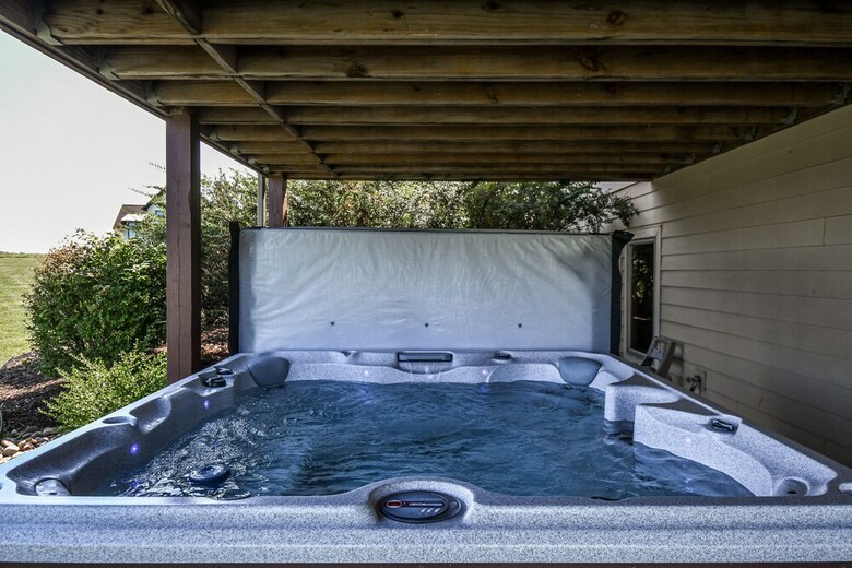 No Wake Zone 5 Bedroom House