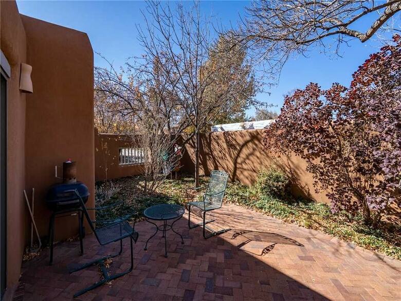 Puertas de Canyon Road - Two Bedroom Home