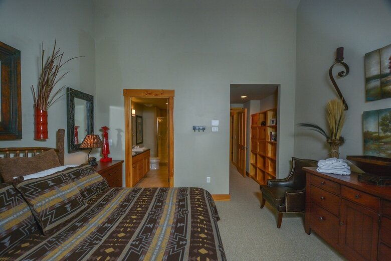 All Seasons Pass 4 Bedroom House