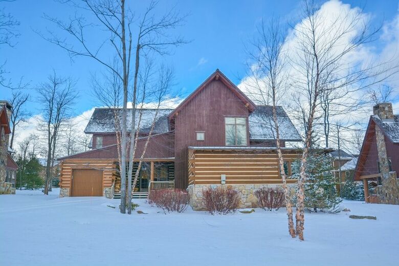 All Seasons Pass 4 Bedroom House