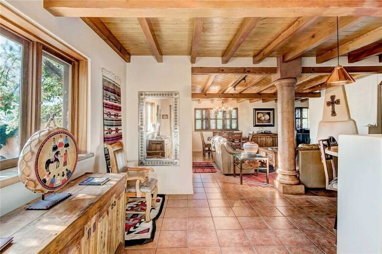 Plaza Splendor - Three Bedroom Home