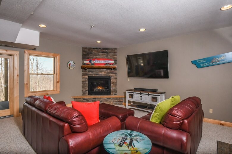 Footsteps From Fun 1 Bedroom House