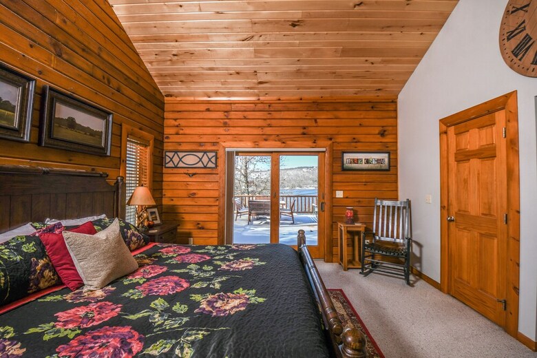 Pinnacle Retreat 5 Bedroom House
