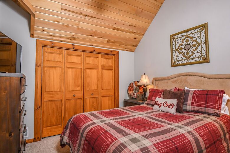 Pinnacle Retreat 5 Bedroom House