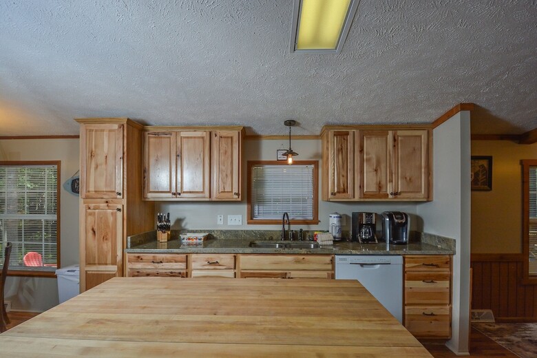 Knotty Pines 3 Bedroom House