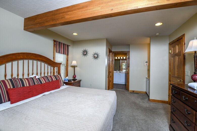 Constantly Cozy 6 Bedroom House