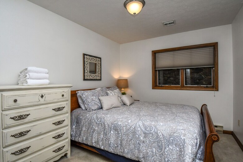 Glendale Shores 2 Bedroom Townhome #20