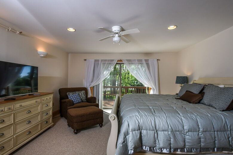 Paradise At Deep Creek 7 Bedroom House
