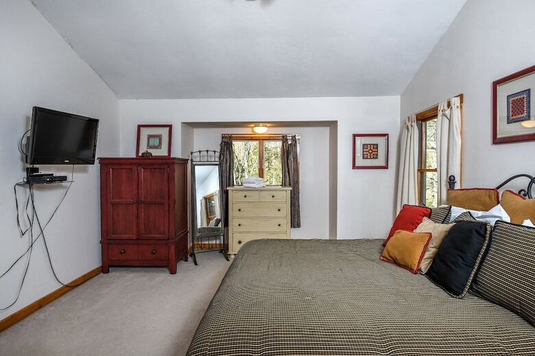 Streamside 4 Bedroom House