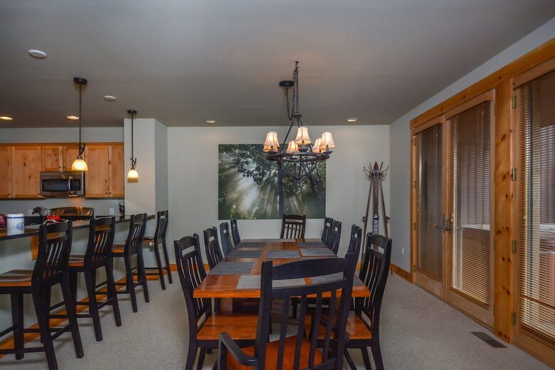 Retreat On Main Street 4 Bedroom Townhome