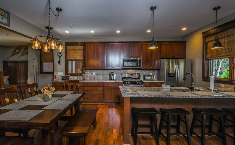 Once In A Blue Moon 5 Bedroom House