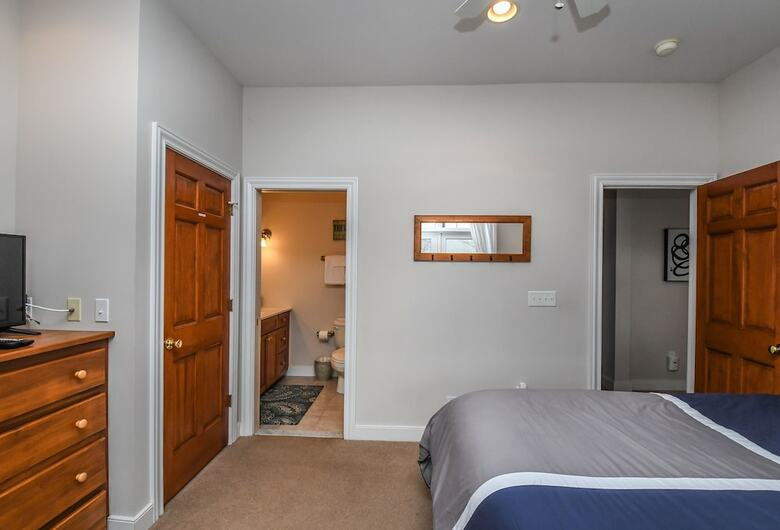 Friday's Escape 7 Bedroom House