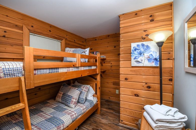Cabana Ursa Minor - Two Bedroom House