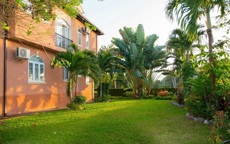 Apartamentos 2 Bed Apt With Balcony At Runaway Bay