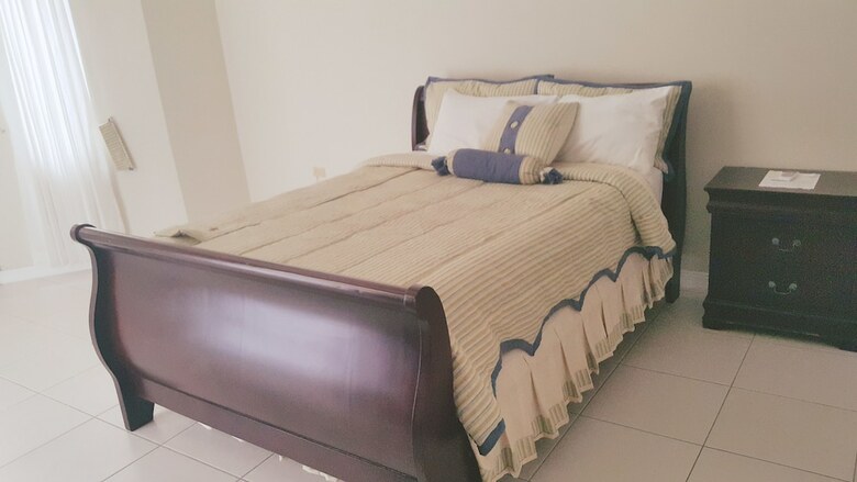 Apartamentos 2 Bed Apt With Balcony At Runaway Bay