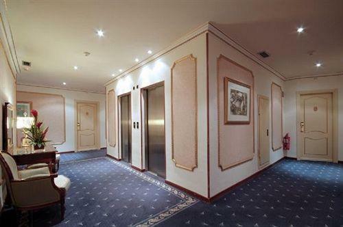 Hotel Roger De Lluria