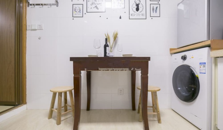 Hard Candy Apartment No.7