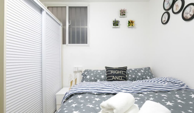 Hard Candy Apartment No.7