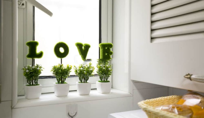 Hard Candy Apartment No.7