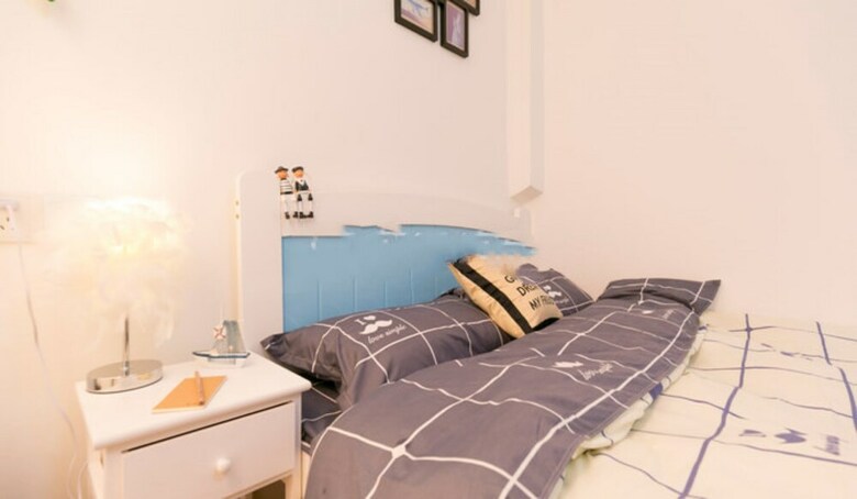 Hard Candy Apartment No.2