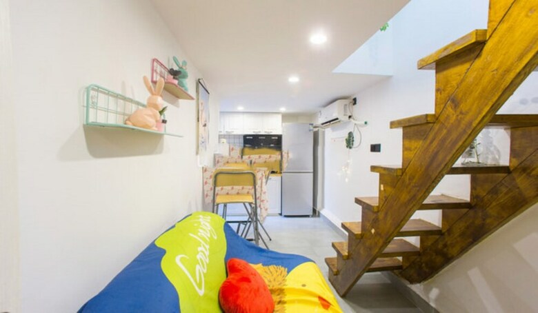 Hard Candy Apartment No.12
