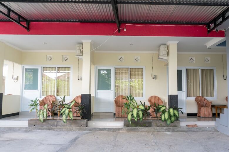 Bed & Breakfast Griya Cempaka Mas