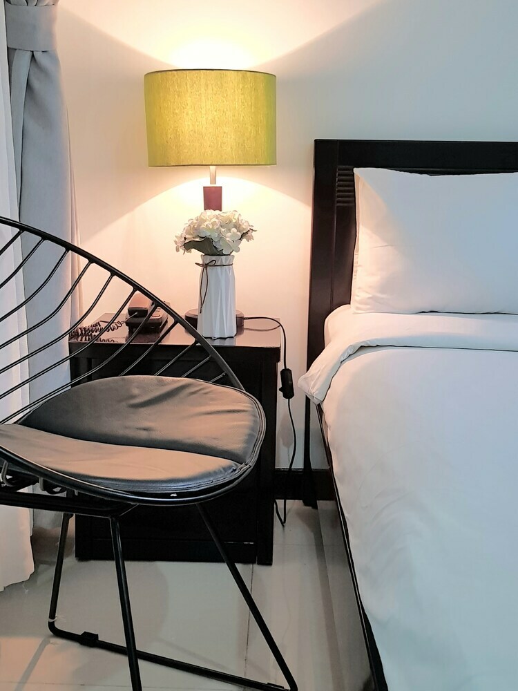 Green Suites Hotel