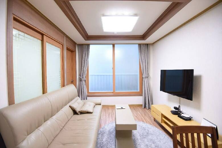 Daewoo Business Hotel